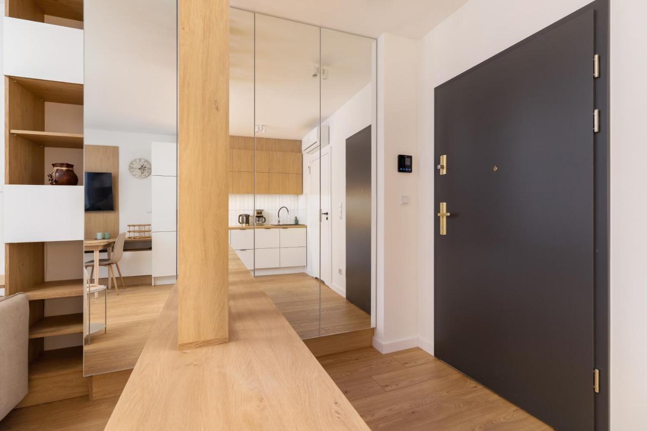 City Studio With Ac Czarnowiejska By Renters Krakow Ngoại thất bức ảnh