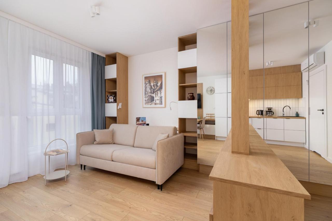 City Studio With Ac Czarnowiejska By Renters Krakow Ngoại thất bức ảnh