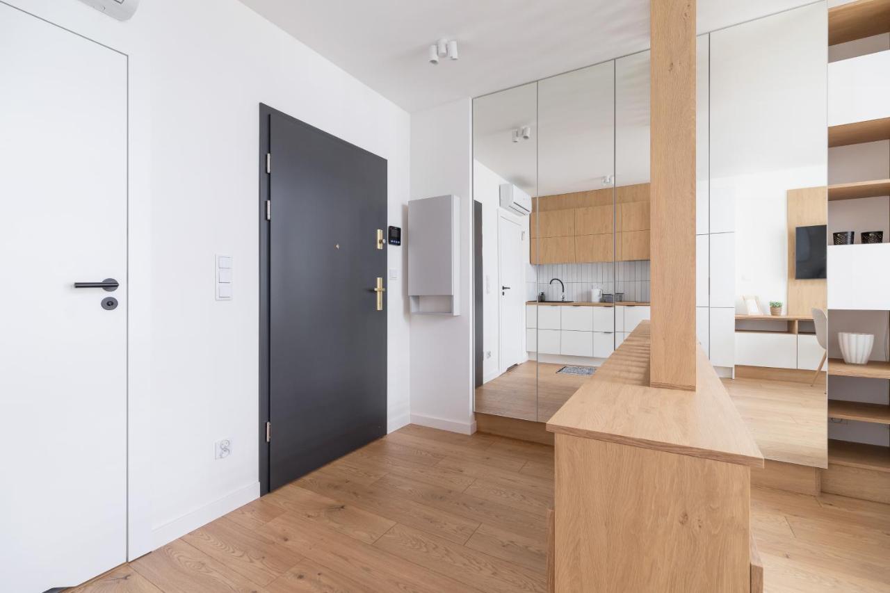 City Studio With Ac Czarnowiejska By Renters Krakow Ngoại thất bức ảnh
