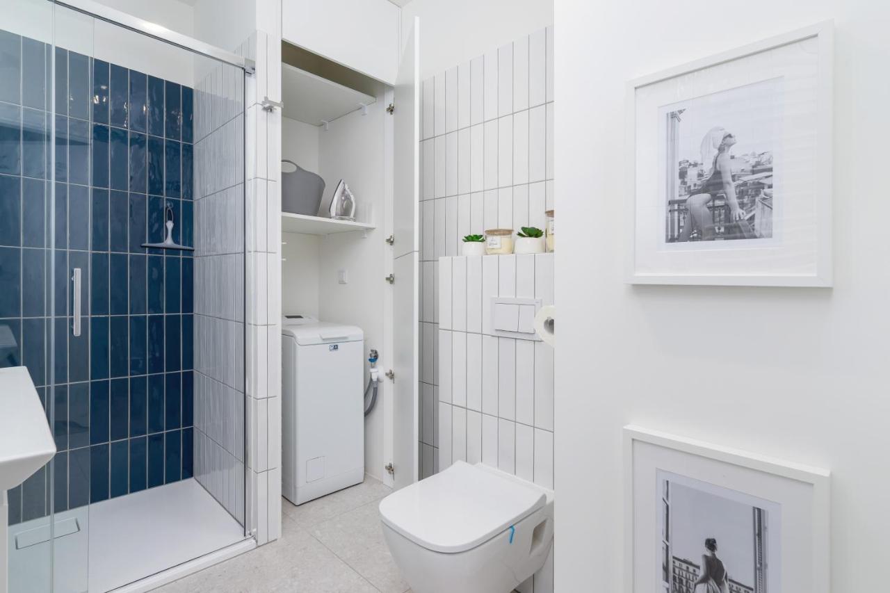 City Studio With Ac Czarnowiejska By Renters Krakow Ngoại thất bức ảnh