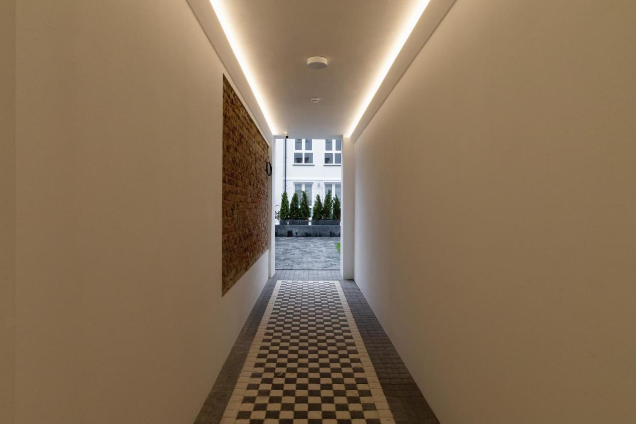 City Studio With Ac Czarnowiejska By Renters Krakow Ngoại thất bức ảnh